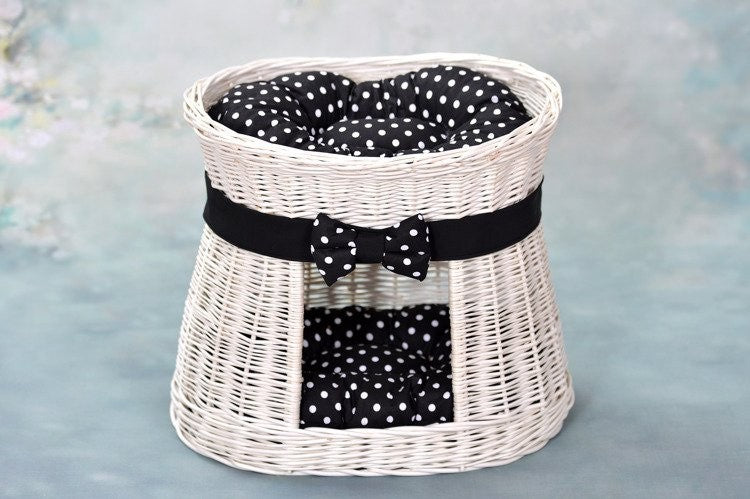 Whitewashed Wicker Cat House Cari With Cushions